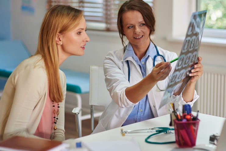 Consulta médica en un viaje
