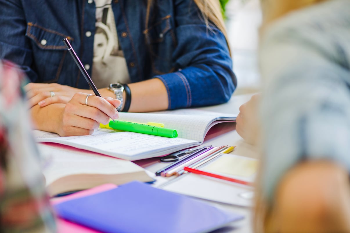 anonymous-people-studying-together